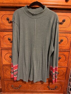 Waffle-Knit Green Top with Patterned Cuffs
